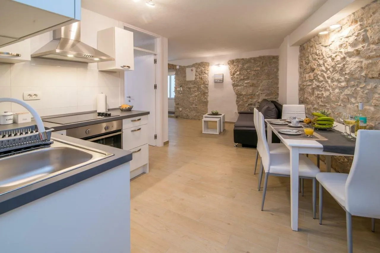 Apartments Tara Vrbnik  Chorvatsko
