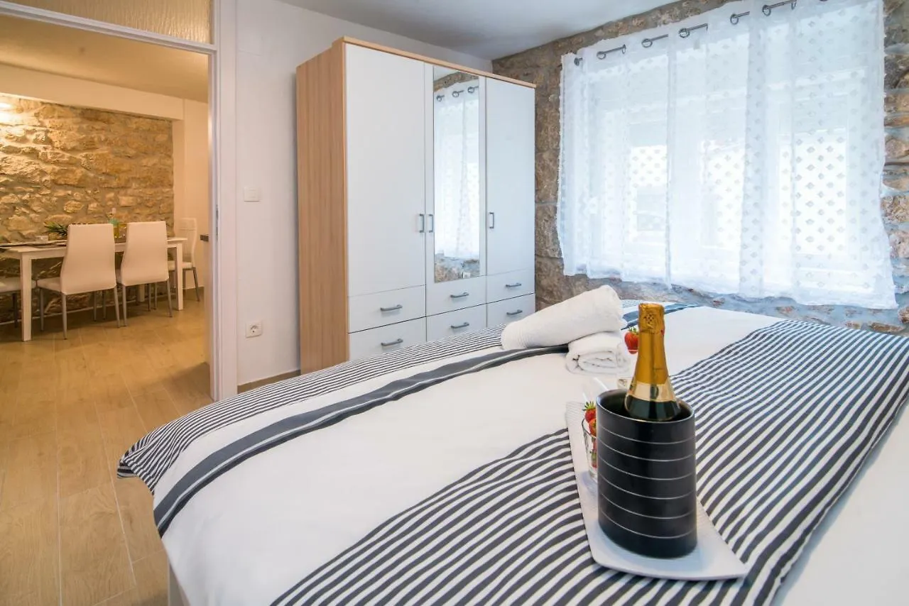 Apartments Tara Vrbnik  0*, Vrbnik (Primorje-Gorski Kotar) Chorvatsko